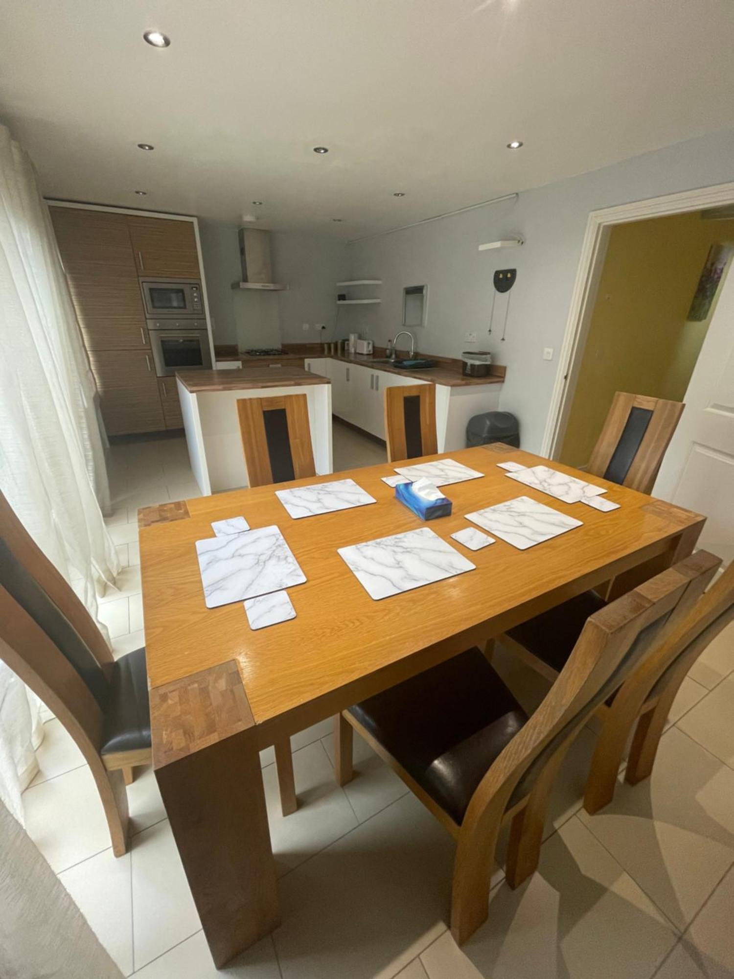 Holiday Home In Cardiff, Sleeps 8 Buitenkant foto